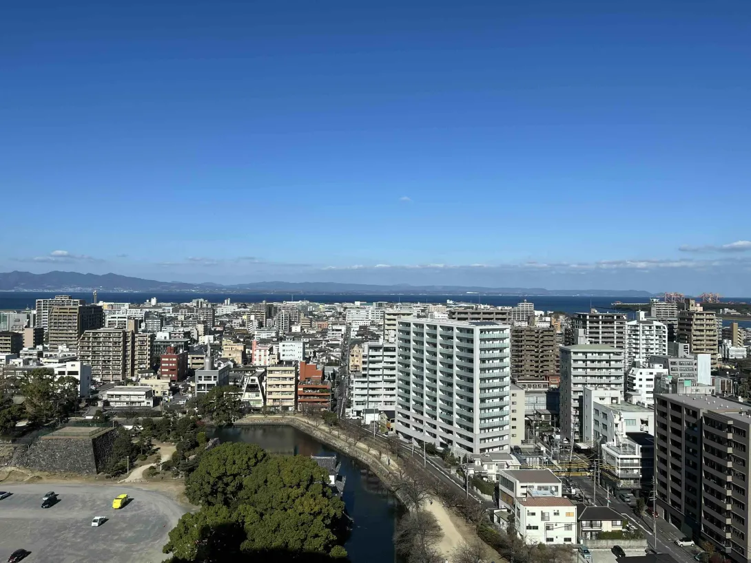 山や海といった自然に恵まれた大分県の街並みの様子